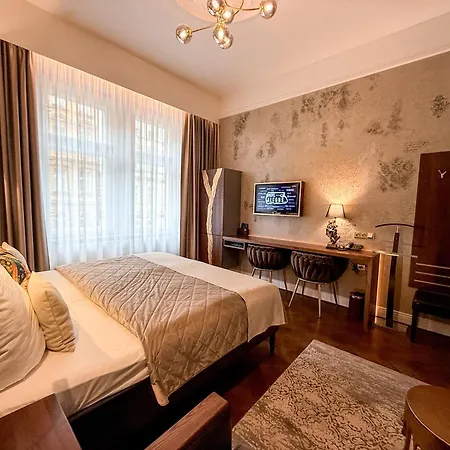 فندق Alfons Boutique 4*