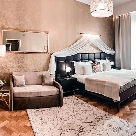 Отель Alfons Boutique 4*